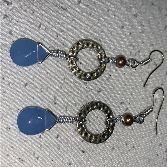Beautiful earrings - Picture 2 of 2